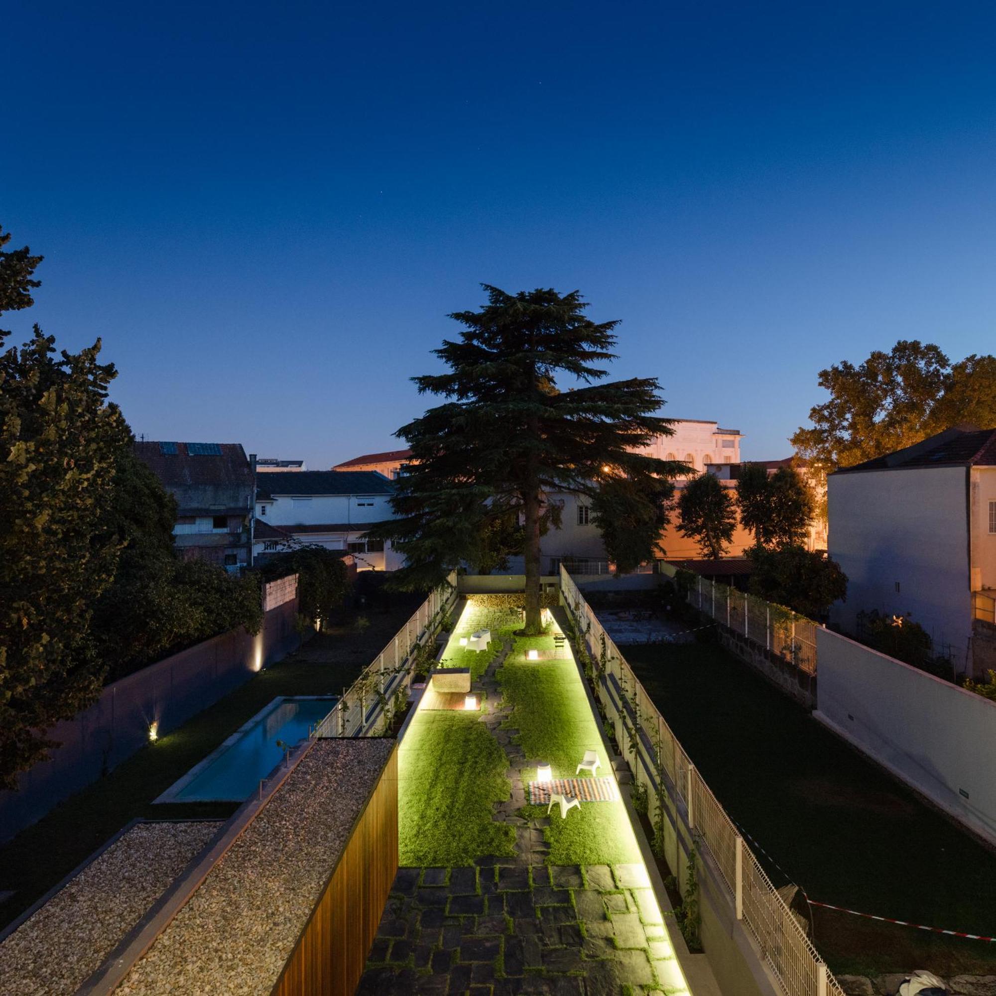 Baumhaus Serviced Living - Art & Design Apartments Porto Luaran gambar
