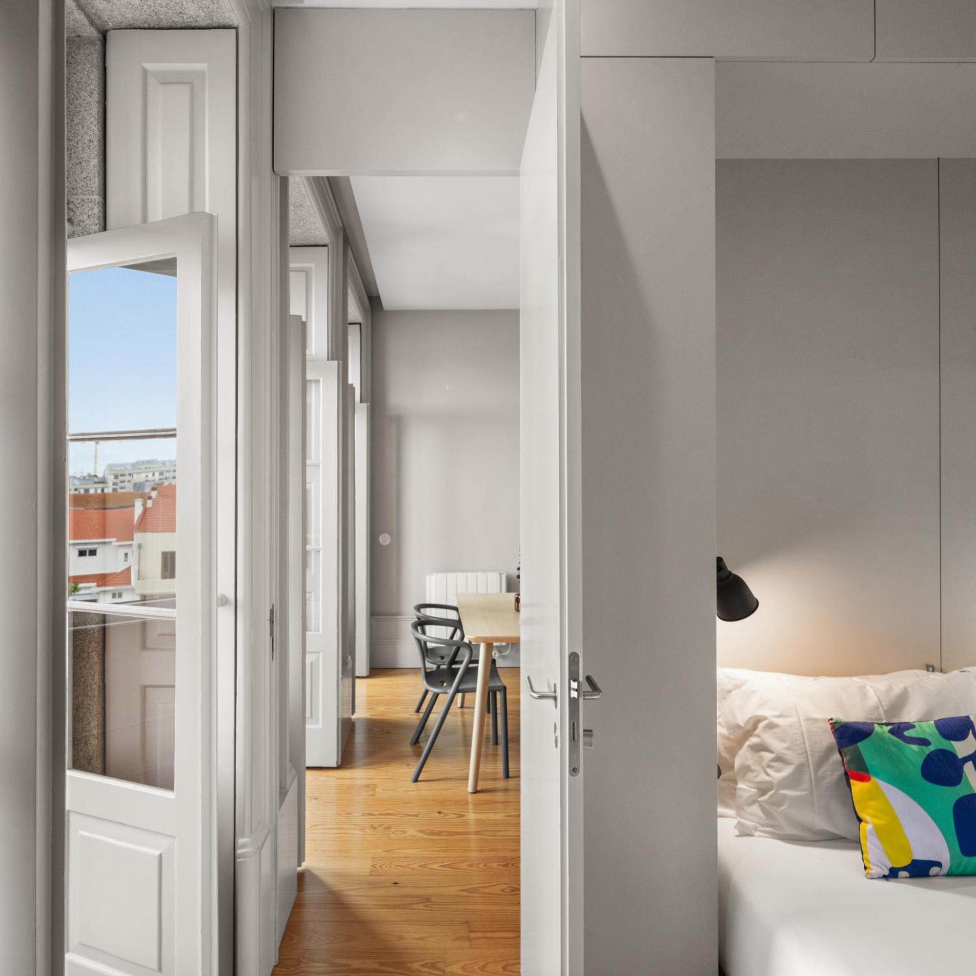 Baumhaus Serviced Living - Art & Design Apartments Porto Luaran gambar